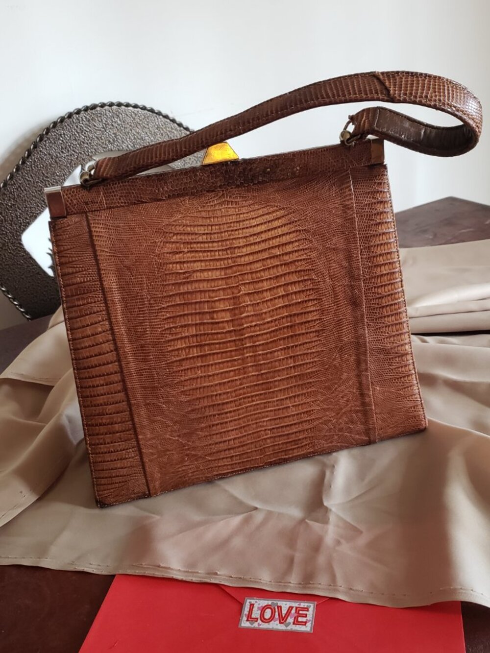 VINTAGE BELLESTONE BAGS INC. CLASSIC LIZARD SKIN DRESS PURSE - Picture 2 of 13